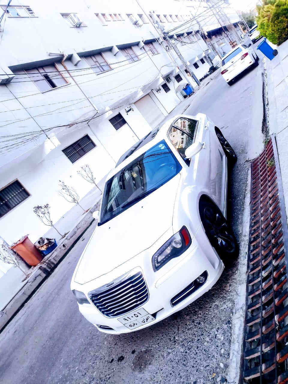 موديل ٢٠١٤ 
مواصفات s
سيارة بدون صبغ بس بي مكانين pdr
ماشية ١٤٠ الف
سيارة فول مواصفات
بانوراما 
بصمة 
جلد 
سعر ٢١٥$
مكان دهوك
***********
