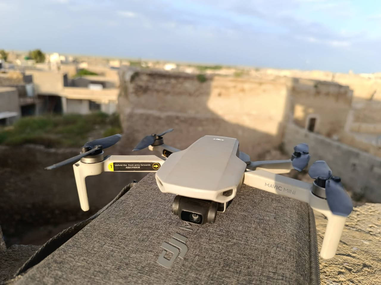 DJI mavic mini  اغراضه كامل مكمل ثلاث بطاريات و جنطة و موزع شاحن البطاريات و ادوات التصليح و اضافه على ذلك واقيه 500مال المراوح السعر  الف


**إذا كنت صاحب هذا الإعلان وتريد حذفه لأي سبب، رجاءا أرسل رسالة إلى الدعم الفني**