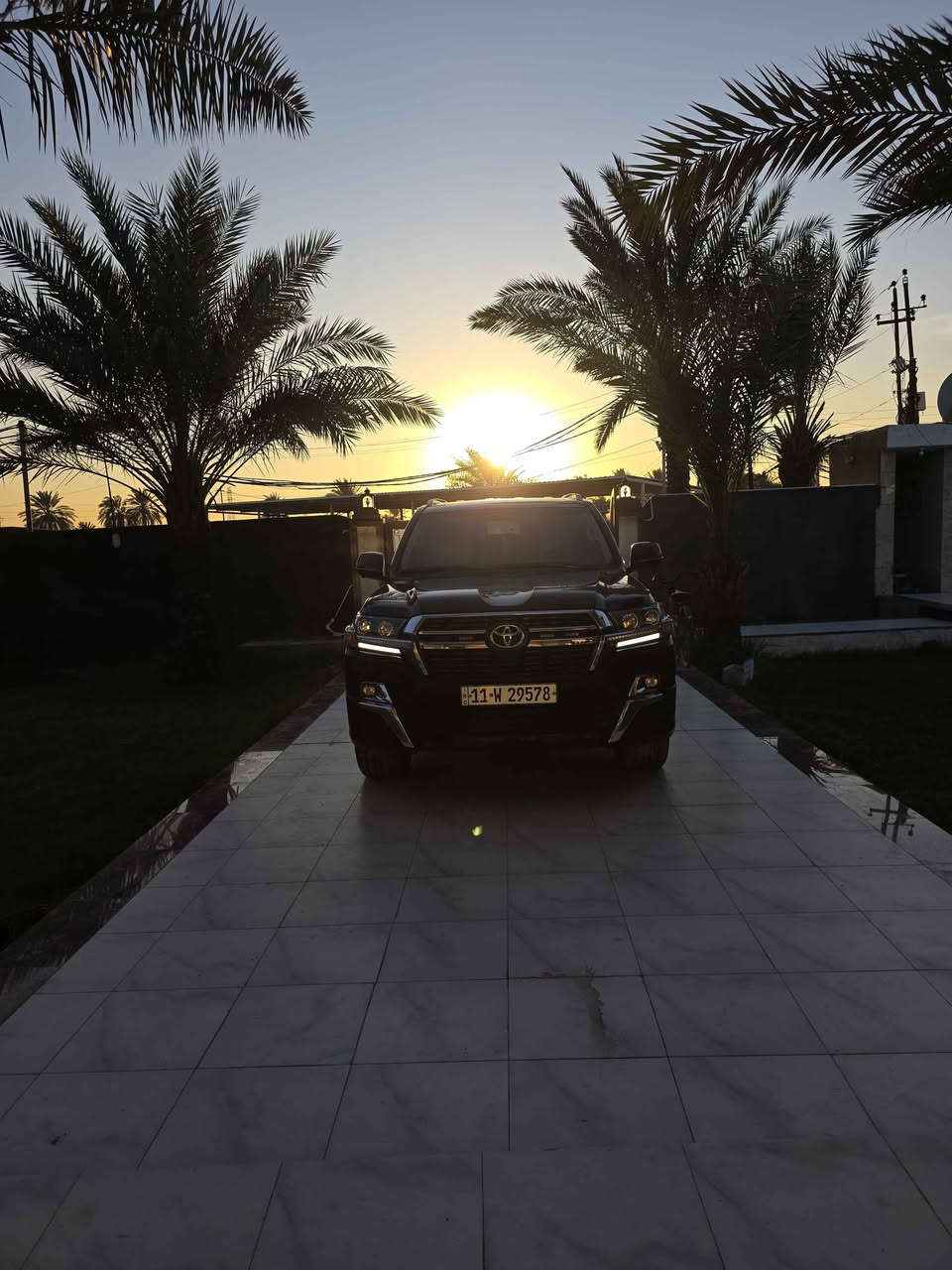 لاندكروز بريم اصل. 2021
ماشيه ١٠٠ الف
مكفول 
*********** Colombo, Sri Lanka
