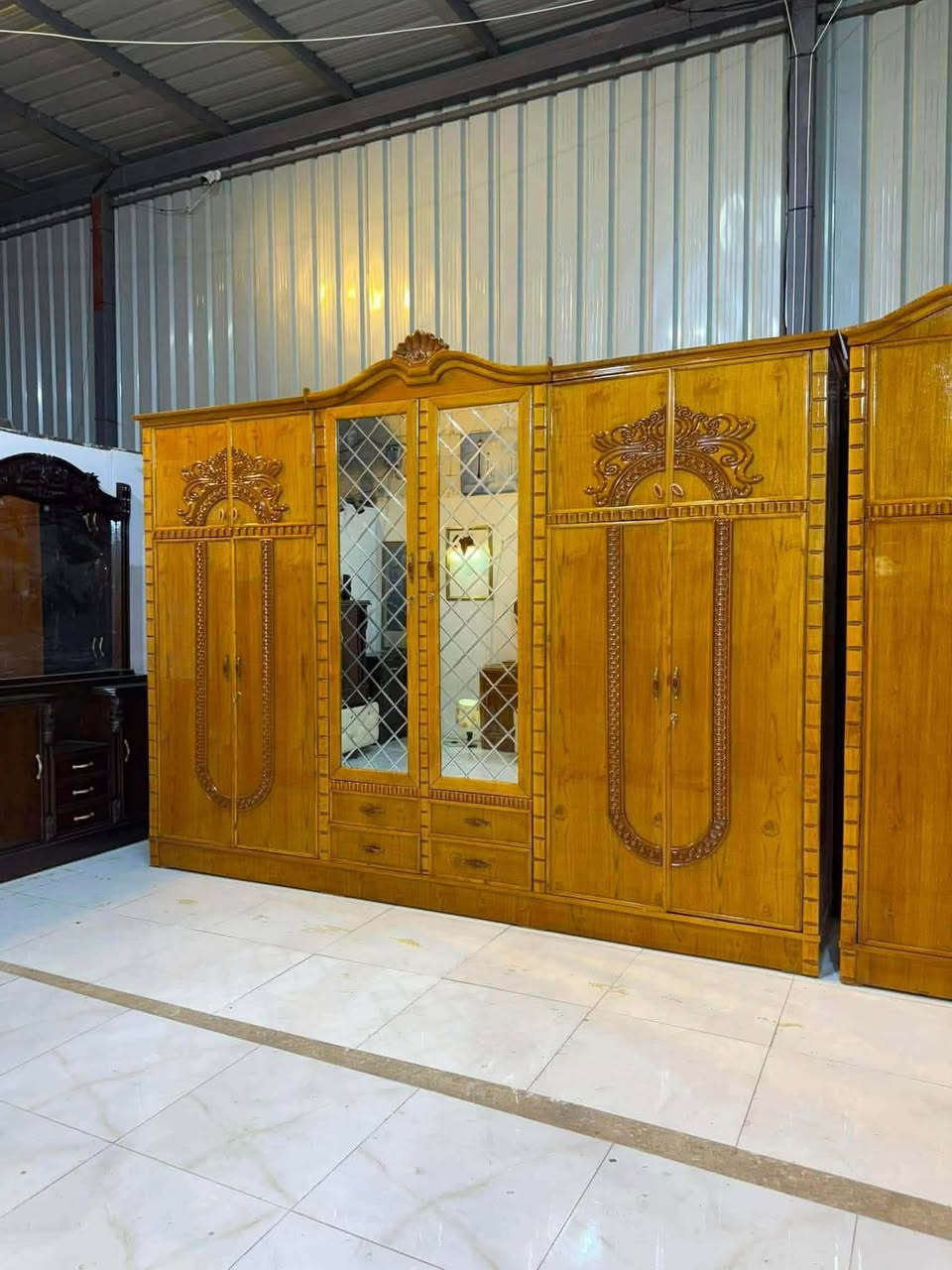 غرفه عراقية جديد     ( غيڕ مستخدام ) 
 شغل ثقيل داخل خارج صاج 
6باب ملحق عالي تصميم مڕتب 
ضهࢪ جرجوبه بࢪاغي 💥
شازلون مخزان 🎁
طابوريا مخزان 🎁
سعرها مليون 400
نقل وشد داخل بغداد مجاني
حجز واتساب ***********
