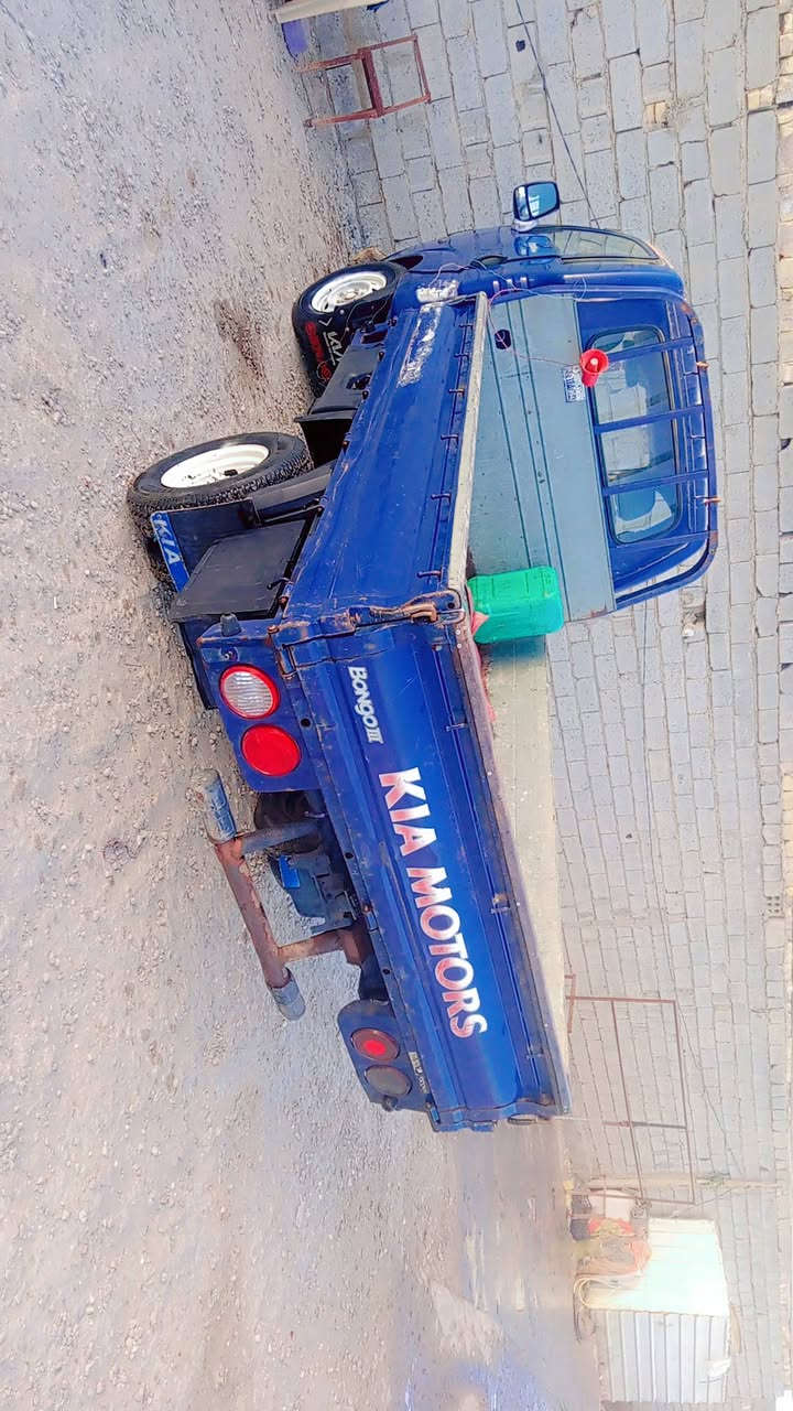 سلام عليكم كيا 2008 رقم بغداد صدامي مهزوزه السياره ومعاملتها كامله  نضيفه السياره للاستفسار ***********
