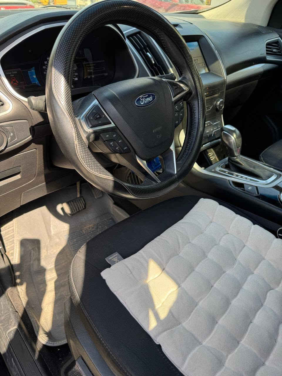 فورد إيدج موديل ٢٠١٧
رقم أربيل جديد
١٠٠كليو مترماشيه
ضرر قبغ صندوق
محرك كير شرط
***********
