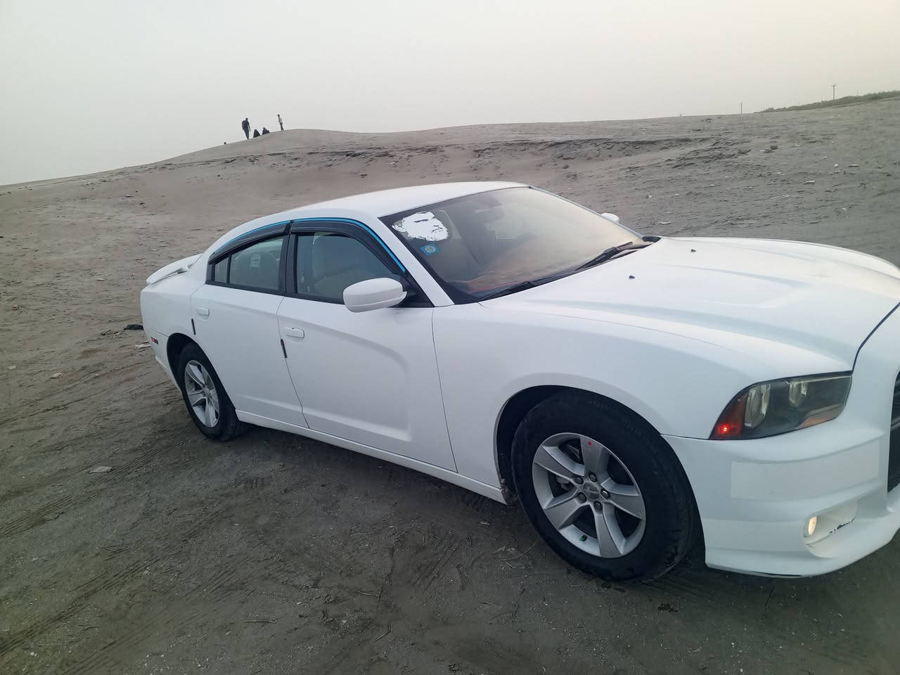 اللهم صل علئ محمد وال محمد
جارجر موديل 14 ضررها بنيد وجاملغ

وبيه طخه بسيطه بالجاملغ الخلفي 

رقم بغداد انكليزي تحويل ثاني يوم

ويل 17 شركه كير محرك حداديه جاهزه خير من الله

 ما مشتغله خط

استخدام شخصي ماشيه 147حقيقي

مكان السياره الشطره

السعر 168 وبيه مجال قليل

***********

غير متواجد ع فيس
