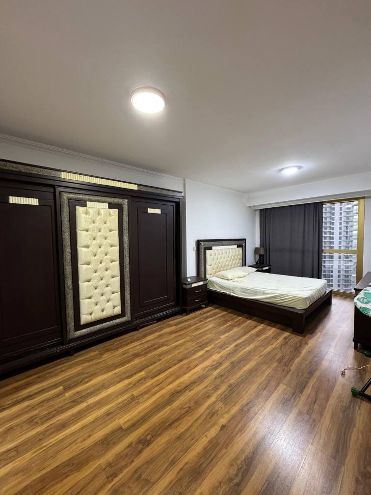 شقة للايجار في رويا تاورز غرفتيين و صالة مؤثث
مساحة ١٧٠ م بلوك C
*********** أربيل, العراق
