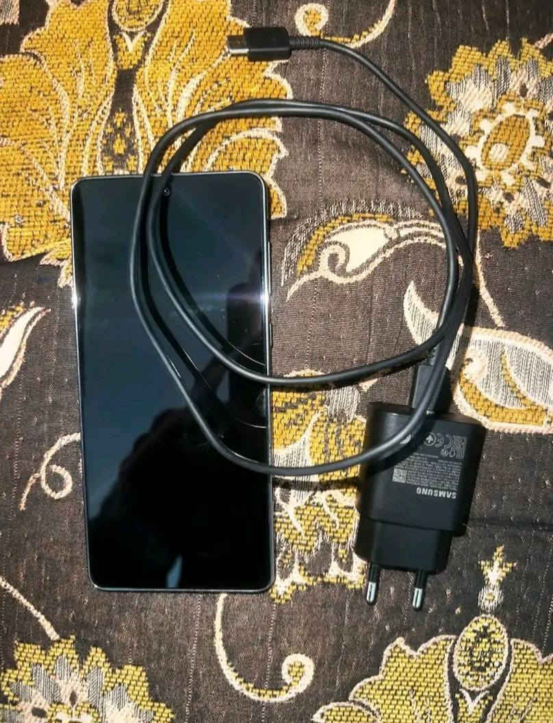 ذاكره 128
رام 8
وياه فقط شاحنه 
الجهاز ما مفتوح ولا مبدل بي اي شي شرك الفحص
السعر 135 وبي مجال قليل
مكاني موصل الايسر الاربجيه قرب جامع البديع 
شراي اتواصل ع الواتساب فقط ماسنجر ماعندي
وتوصيل هم ماعندي 

***********
