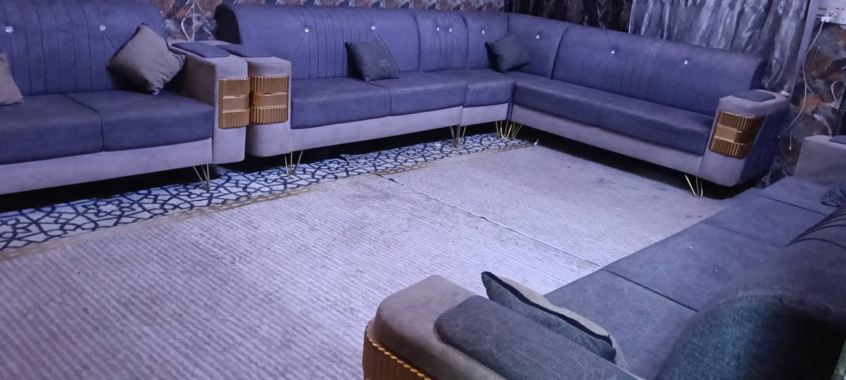 السلام عليكم مرخصت الادم
دخم ونص 15مقعد تفصال عراقي مستعمل 4تشهر اخو الجديد العنوان بغداد الكياره مقابل محطة وقود 68

الشراي يتصل *********** ويدلل السعر 750الف وبي مجال حك الكروه
