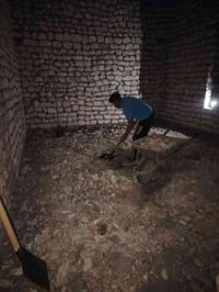 / يوجد كادر عمل جاهز  تصعيد مواد  / تنضيف بيوت  / تفليش  / تكشيط  / دف...