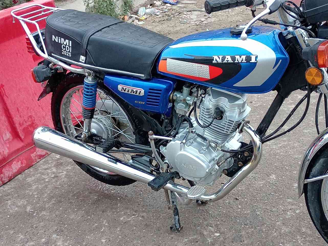 سلام عليكم دراجه نامه امتياز موديل 25 اوراق  مكينه نضيفه ما مفتوحه سعر 650بيه مجال قليل  بابل قرب سيطرة لاثار ***********
