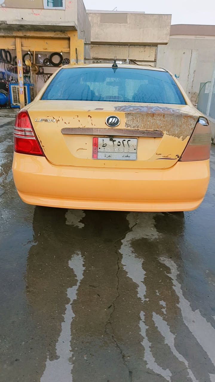 ليفان 620 /2011 بدون ضرر بدون معجون ضررها إلي بصوره فقط مبدل بدنا بدون دواخل شواصيها حيل نضاف تكمها تخبل مكينا صار شهر من شديتها كهربائيات كلها شغالا كابون ورقي متوقف / تريد وكالة تريد تحويل السعر 30 وبيها مجال/***********
