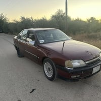 اوبل اوميكا للبيع موديل٩٠ محرك ٢٠٠٠نضيف كير عادي نضيف جاهزه بس يرادلها...