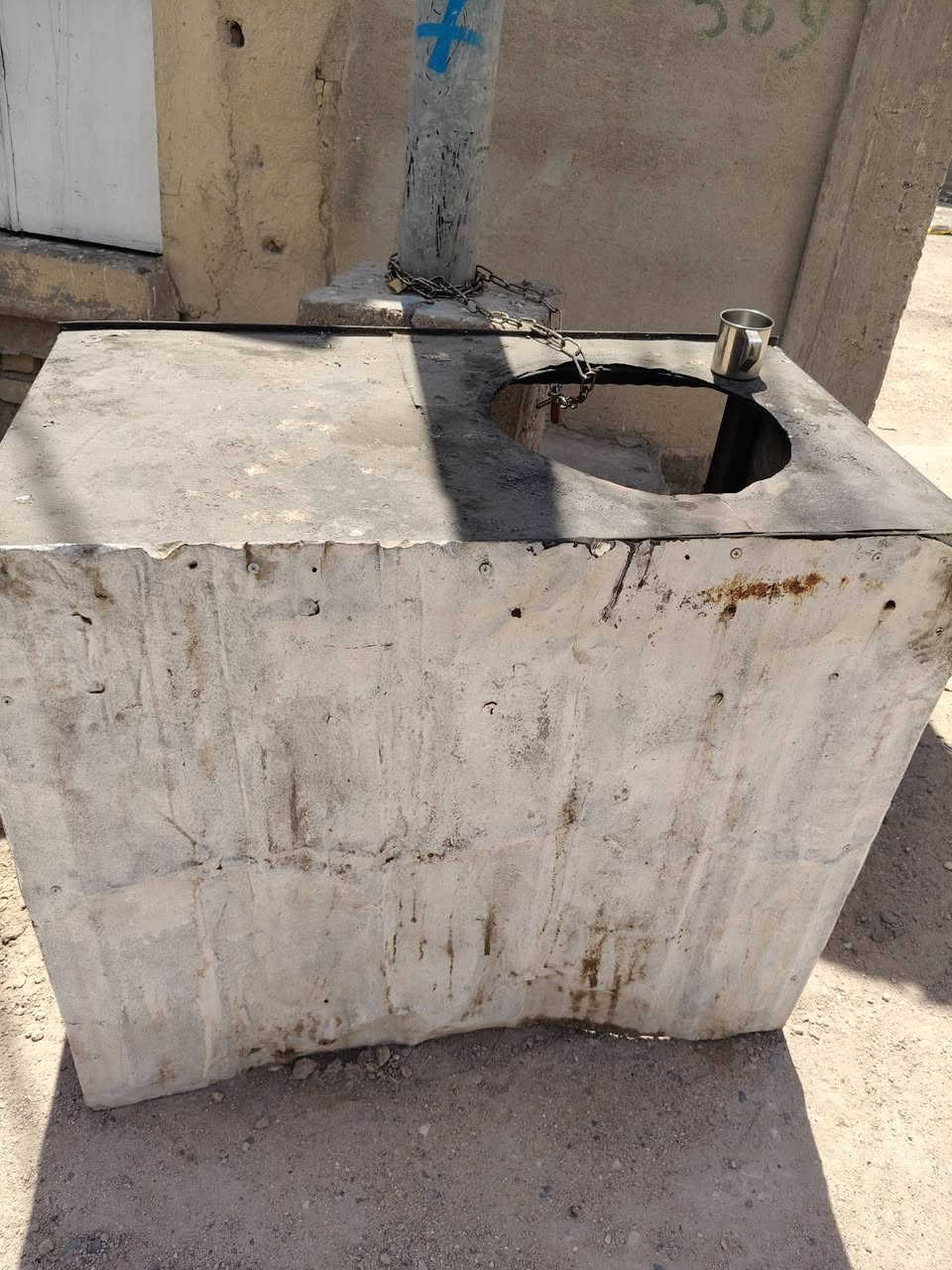 غراض مطعم للبيع سعر مناسب اتصال*********** او واتساب مكان بصره الزبير
