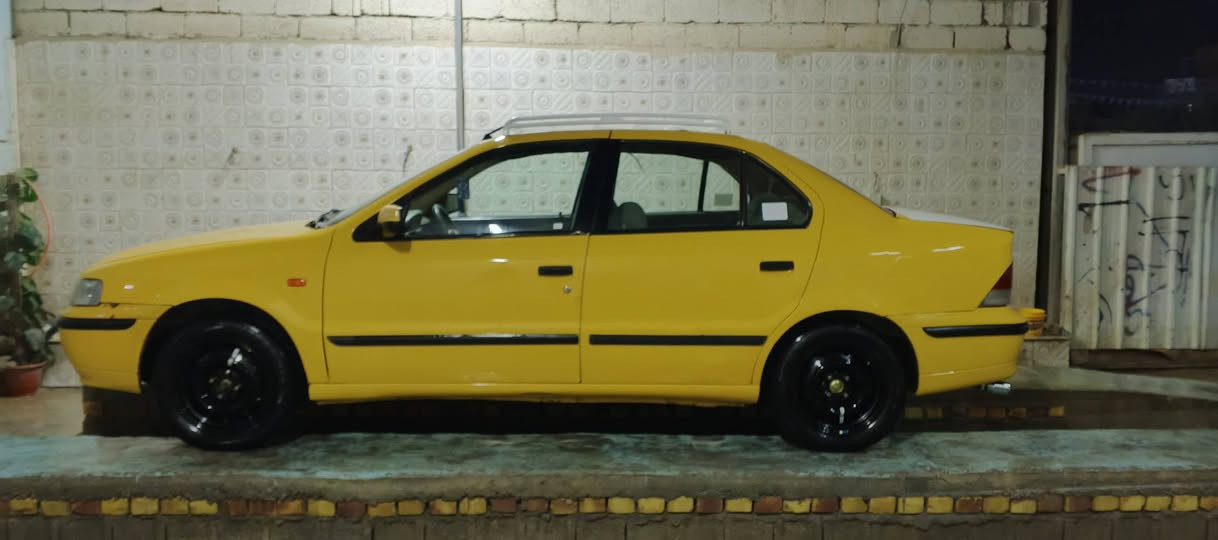 السلام عليكم سمند 2012مكينه وكير وحداديه خير من الله السياره كفاله عامه عده الباب الوره السائق بيه صبغ من جوه اليده  تدفئه تبريد شغال تخم  تاير جديد السياره مابيه اي نقص كبل الشارع كذب عليه ربع   السعر 52بيه مجال بصيط ***********
