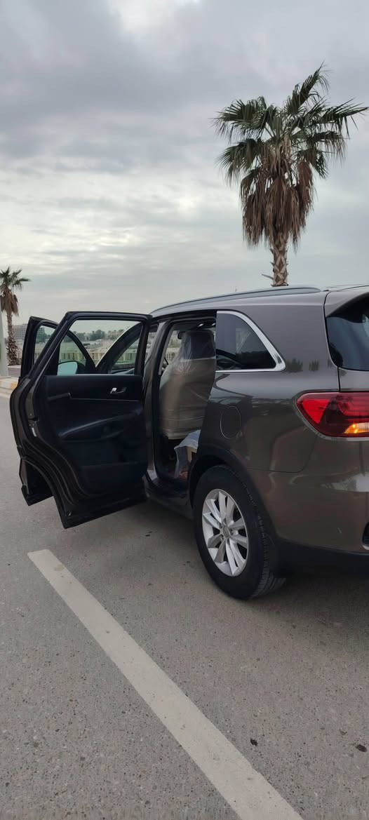 السلام عليكم
سورنتو موديل 2019 شكل 2020 للبيع.. محرك جديد ٢٤٠٠(٤سلندر)

ضررها جاملغ واذا تحب ابعثلك سونارها.. 

سيارة مامتعوب عليها عائلية
7 راكب
اقتصادية بالبنزين

السعر ١٨٣ وبيها مجال قليل... سيارة نظيفة ومرفقة امامكم بمقطع فيديو مصور ايضاََ

مكان/ السيارة بعقوبة اذا تحب تشوفها أكثر بالواقع اهلا بيك

للاستفسار الاتصال على الرقم ***********
