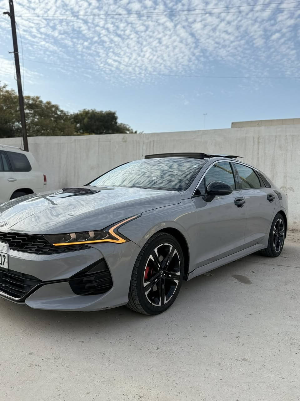 السلام عليكم
K5 2021
للبيع حادثها جاملغ وبنيد بدون دواخل بدون شاصي ايرباك دشبول ودركه وراجعات سستم 
السياره فور ويل 1.6تيربو فول مواصفات 
داخل احمر 
تحديد مسار 
رادار جانبي 
وامامي وخلفي 
وباقي مواصفات معروفه 
ماشية 56 كيلو 
السياره كاملة بدون نقص 
مكانها بغداد الشالجية تحويل ثاني يوم بأسمي السيارة
***********
