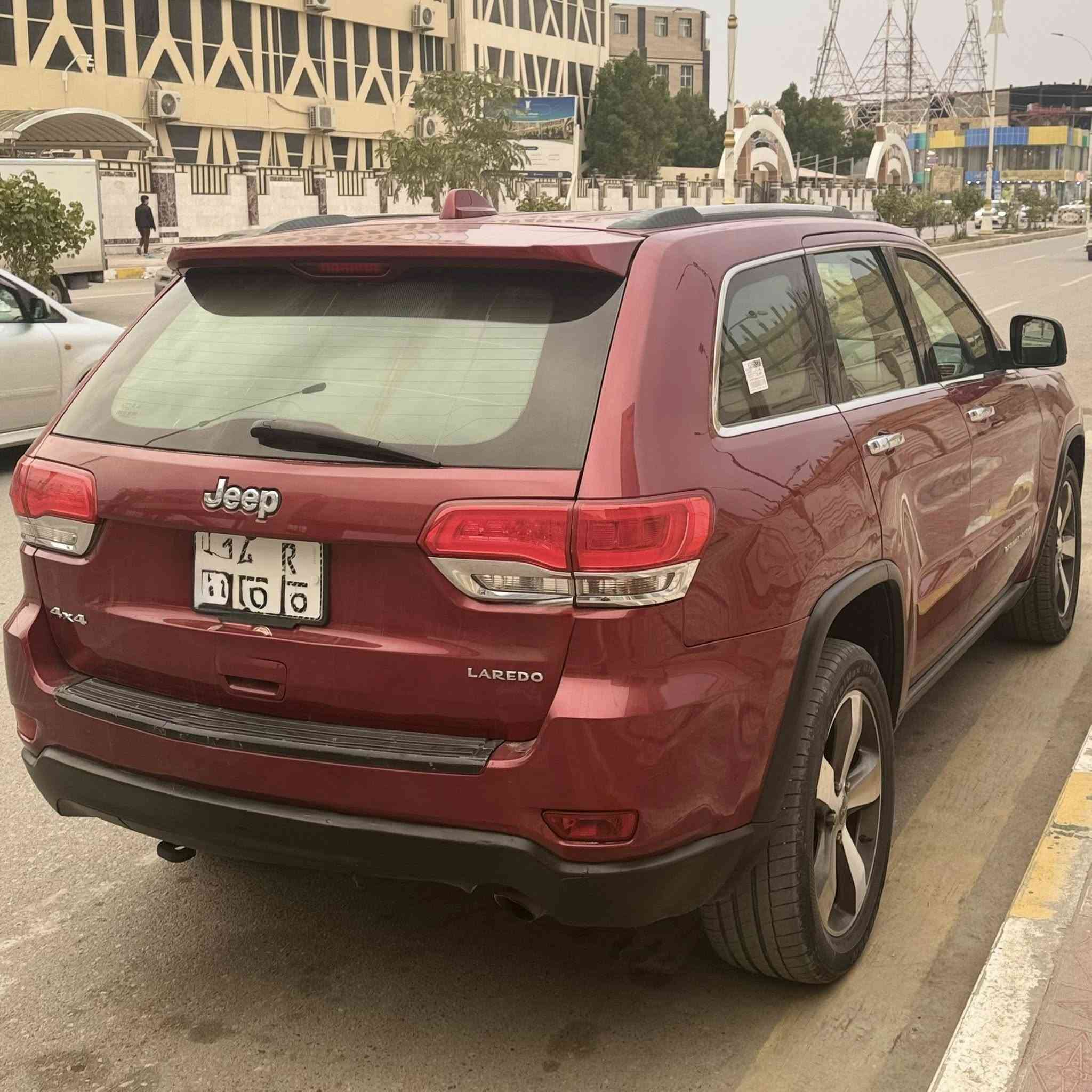 السلام عليكم

للبيع جيب لاريدو خليجي 2014
مراوس فورتي 20 وفوگ او النترا 20

حادثه جاملغ وبنيد وبارد

ماشية113mi

مكان السيارة ذي قار

للاستفسار ***********
