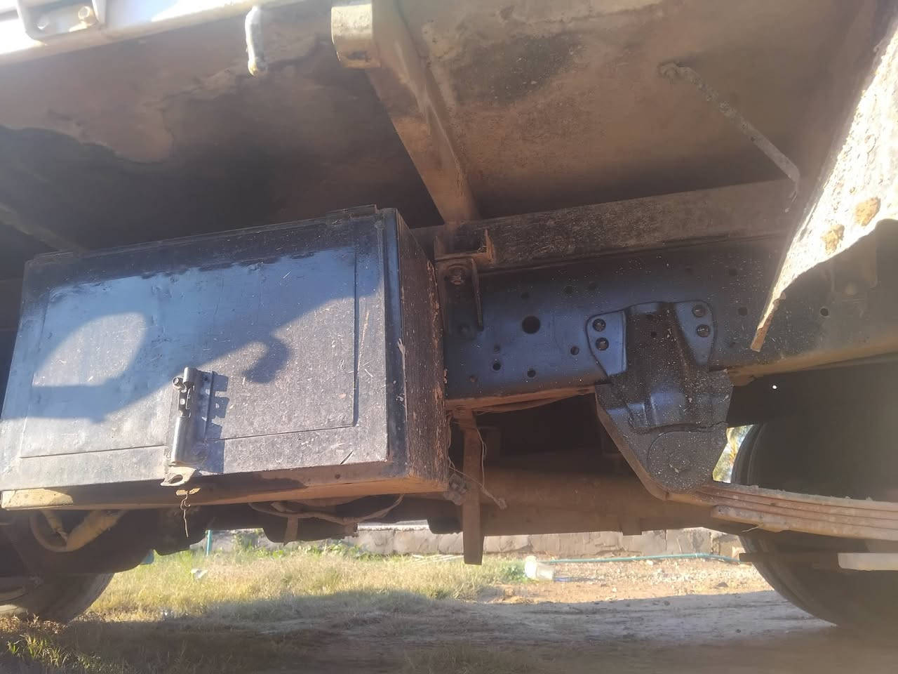 سلام وعليكم بدي داينه بتره البيع الرضيه جسر جنل ومقلف حديد مو خشب  واضافه مثل ما شوف بل صوره عنوان بقداد جرف نداف  وه معروف قياسه بتره 160 ب 310 اعتقد شاصي 70 تلفون  ***********
