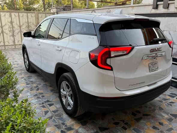 السلام عليكم جمسي تيران للبيع 
السيارة بدون رقم منفيس بسمي 
موديل 2024
الون ابيض
ماشيه 7000miقابل الزيادة
مواصفات عاديه
صورالحادث بل منشور تبديل بنيد فقط 
بارد بالجاملغات ايرباك دركه فقط 
السعر 173$ وبيه مجال
مكاني الامين الثانيه

رقمي الاستفسار ***********
