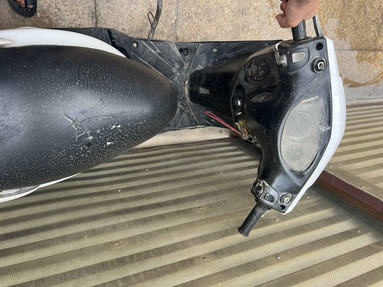 ثلعب كامله. مكاني حي جامعة *********** السعر ٣٢٥ بيها مجال بسيط
