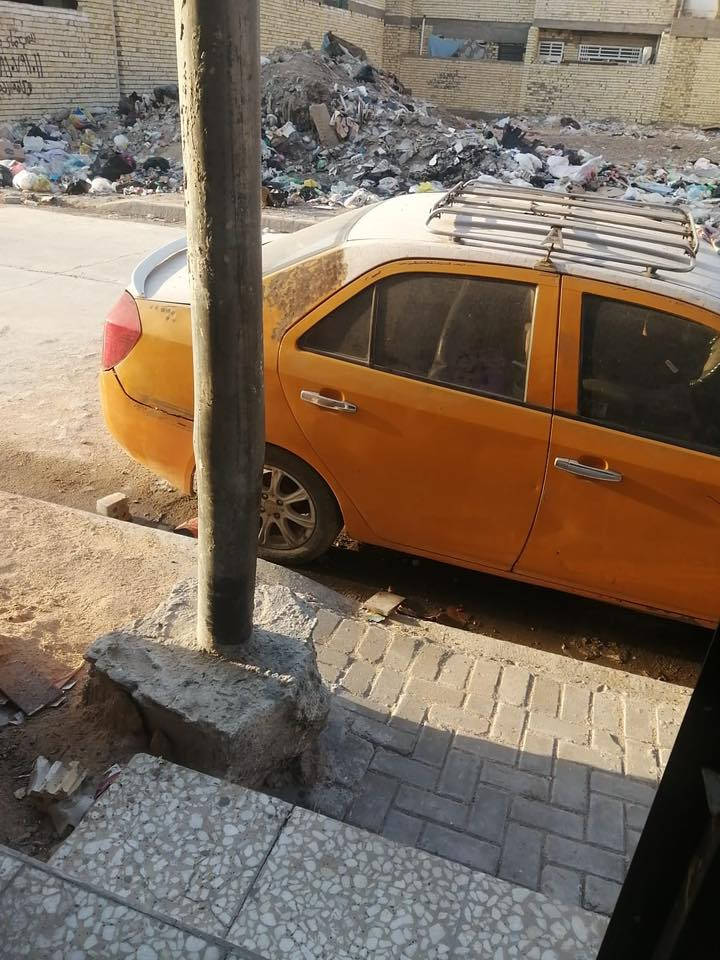 السلام عليكم 
سيارة نوع جيلي اصفر اللون محرك كورلا للبيع 
السيارة متروكة صار فتره
موديل ٢٠١١
رقمها صدامي 
سعرها ٢٢ وبيها مجال
مكانها - بغداد - البياع - الشرطة الخامسة 
للاستفسار ***********
اني مكلف بالنشر وخليت رقم صاحب السيارة
