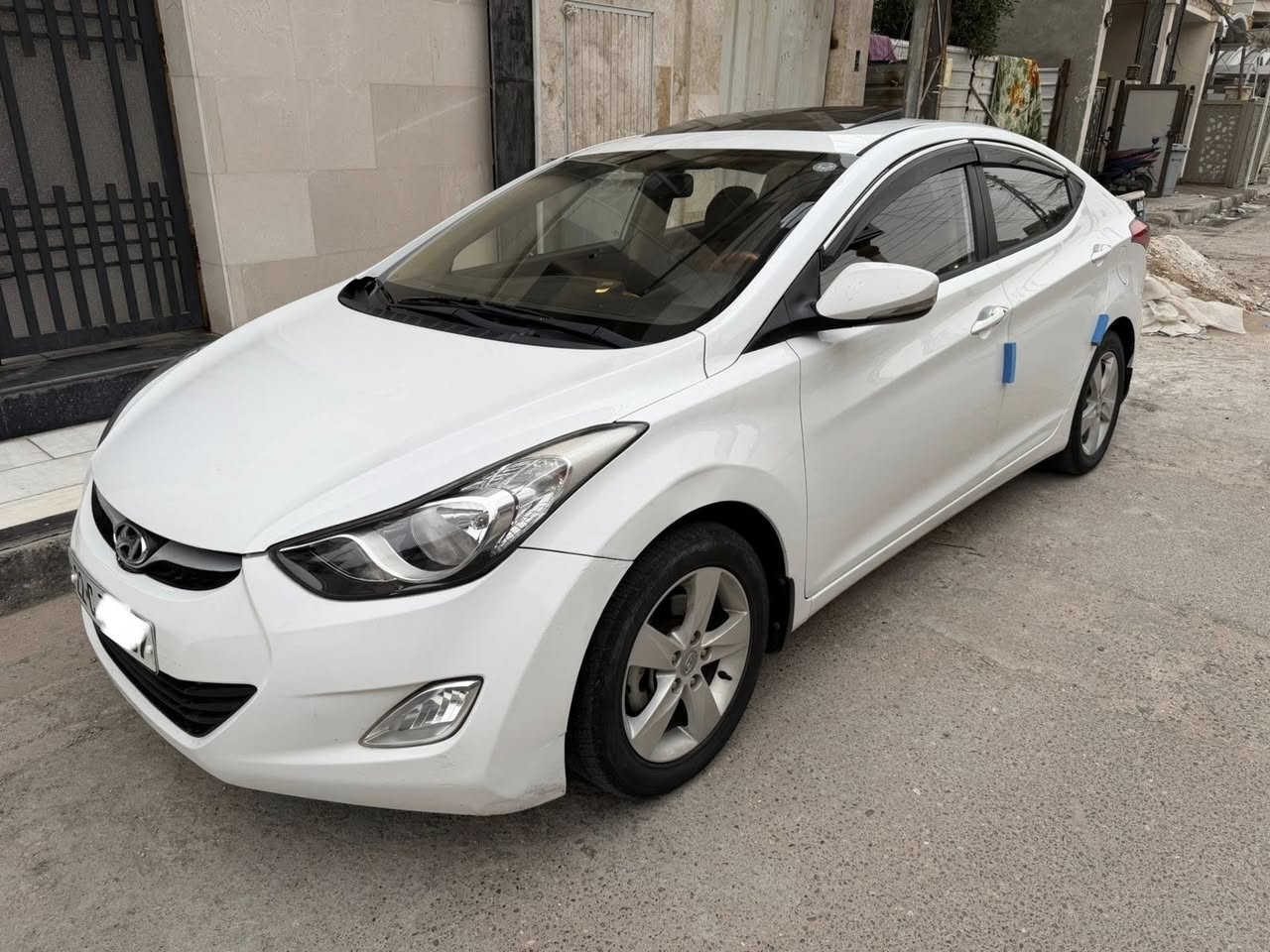 السلام عليكم هونداي النترا موديل 2013للبيع خليجي
محرك 2000دوش مكفولة من الصبغ 

مواصفات داخل لونين تحكم انظمه قيادة 

مري شفط اشاير بلمري 

ماشيه 120الف حقيقي 

سياره رقم أربيل دولي  باسمي سنويه 

هزه وفحص جديد 

سياره جاهزه من كير مكينه على وضع الشركة حداديه كهرباءيات تبريد تخم تاير 

مكان السياره بغداد_حي الحسين قرب مطار بغداد الدولي 

السعر 118$$ وبيها مجال

رقم الهاتف ***********
