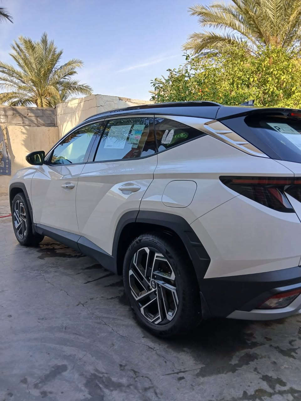 توسان أربيل توكلر تحويل وكالة مكفولة كفالة عامة موديل 2025محرك 2000كشنات كهرباء جنطة كهرباء بصمة تبريد كشنات ويل 19شاشة متصلة أوامر صوتية سايد بريك دكمة كامرة دوارة ترحيب عنده الاقتراب ماشية 8الف السيارة على وضع الشركة السعر 236$ تليفون ***********مكان السيارة واسط العزيزية
