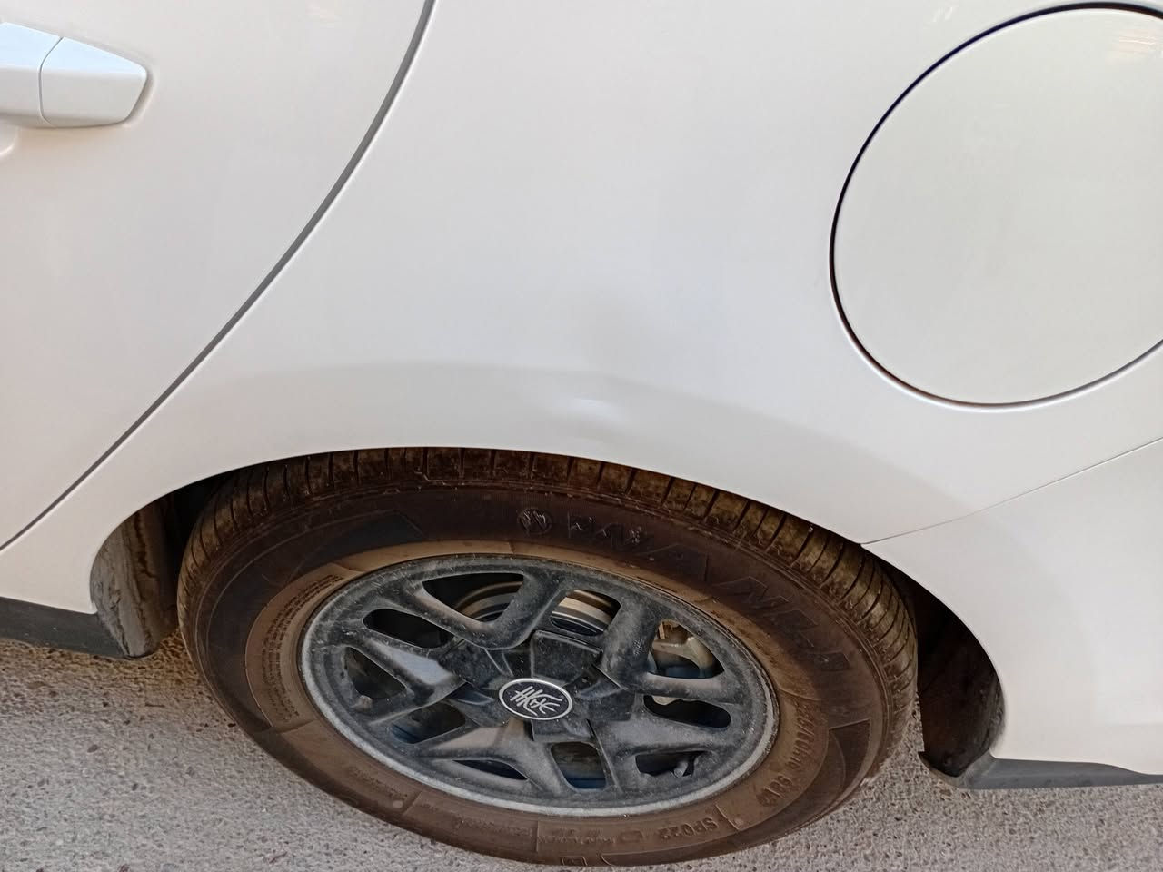 السلام عليكم كن بلاص ٢٠٢٥ بغداد ماشية الكلي ٩٠٠٠ بيها هاي مو حادث اللي بالبنيد طابوكة واللي بالجاملغ دفرة والباقي مكفولة كفالة عامة مكاني بغداد السعر ١٨ مليون وبيها مجال بسيط رقم الهاتف ***********
