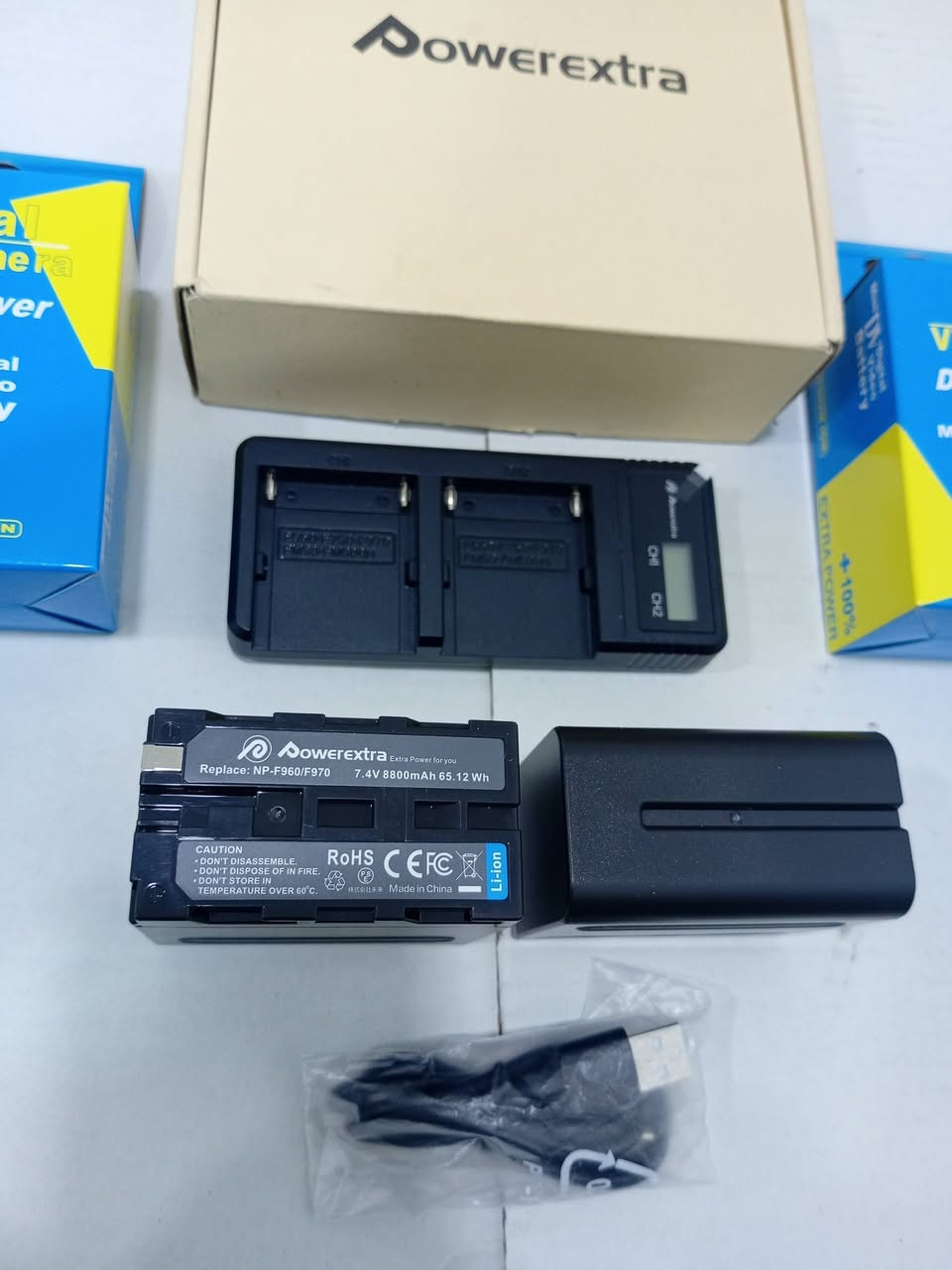 بطاريات مع الشاحن بهذا الشكل 👇 بسعر 50 الف


**إذا كنت صاحب هذا الإعلان وتريد حذفه لأي سبب، رجاءا أرسل رسالة إلى الدعم الفني**