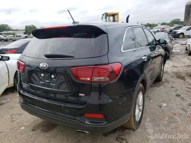 سلام عليكم 
♦♦ بيع مستعجل ♦♦

سورنتو 2019
رقم بغداد مشروع وطني 
وارد أمريكي 4 سلندر
7 راكب 

طبعا السيارة بيها شخوط بسمار بالباب الامامية للراكب والسائق والجنطة والبنيد يحتاجله صبغ السعر 145 ورقة 
للأستفسار *********** مكان السياره نجف الاشرف شارع الروان
