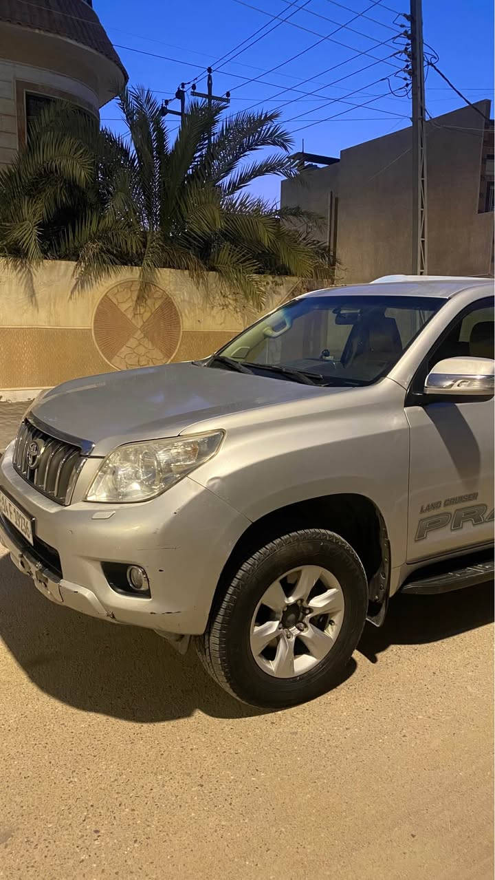 سلام عليكم 
للبيع برادو 2013 محرك 4 سلندر محرك و كير و تبريد مكفولات بيه pdr محددات باللون الاسود بدون فتح او شاصي رصعات فقط السيارة حدادة نص عمر و تخم تاير جديد ماشية 190 الف مواصفاتها اعتيادية جام اوتو و سبير تعليك كشنات مخمل ملبسهن جلد منفذ 220Volt بالصندوك زراكات باللايتات اشاير بالمري حساسات خلفية 
السعر 255 و بيها مجال رقمي *********** مكان السيارة البصرة البصرة, العراق
