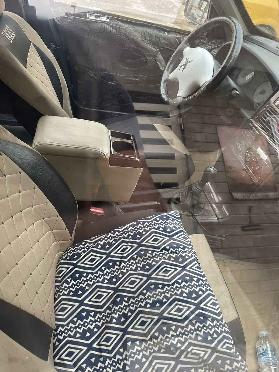 شباب بيجو 2015 للبيع السعر 30 وعليها غرمات 3 ورقات تنكطع  من سعرها بكان السيره بغداد العبيدي 
***********
