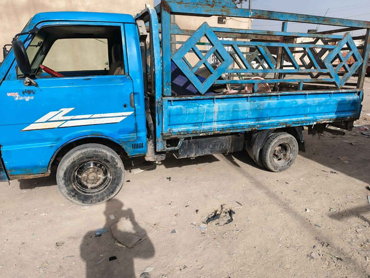 سلام عليكم كيه للبيع موديل 1994 سنويه مامنتهيه+شرط تحويل مباشر  حداديه جديده كير واكسن جدد المحرك بي بخار شاصي مكفول المكان البصره الزبير للأستفسار ***********
