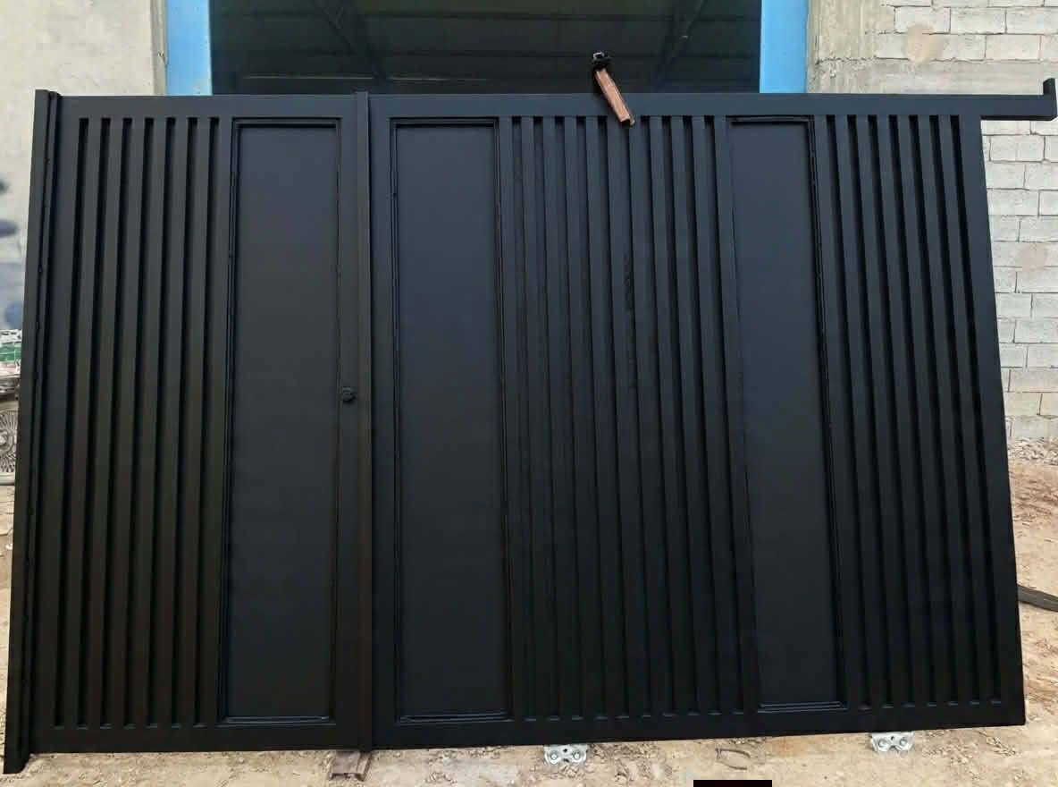 معمل البصراوي
بيبان وشبابيك محجرات
بيبات سلايت 
كيسبان سندويج بنل
مصاعد ونجات درج طوارئ
لعنوان ذي قار الشطره ***********
***********
اب انسب لسعار
