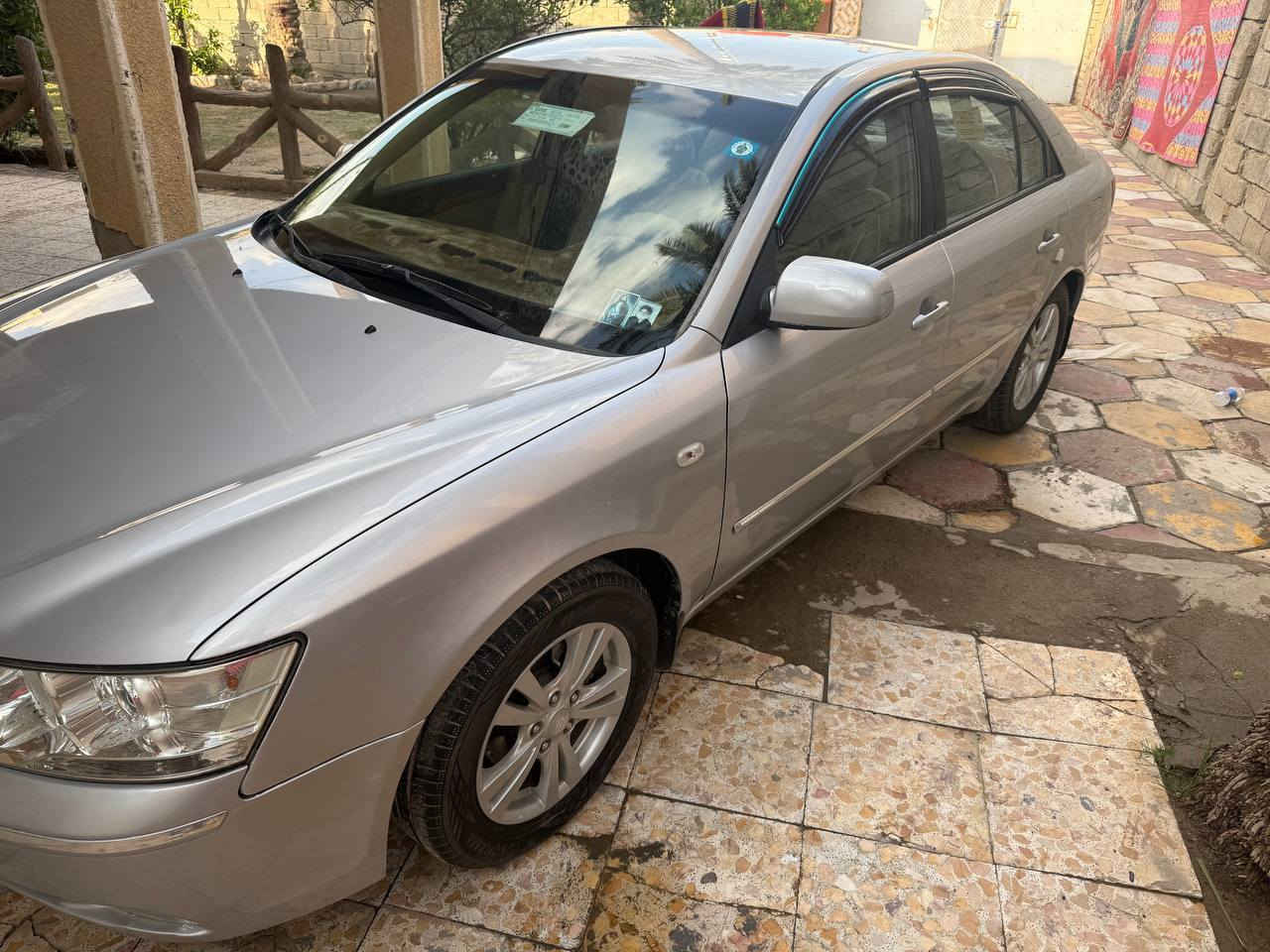 السلام عليكم سيارة سونتا للبيع موديل 2009 مصبوغة حزام لحد التكم والباقي اثر شخوط ورصعات كير محرك صدر تبريد تدفئة كهربائيات كله شغال تخم تاير باتري سيارة خير من الله السعر 105$ قابل للتفاوض ***********
واتساب واتصال
