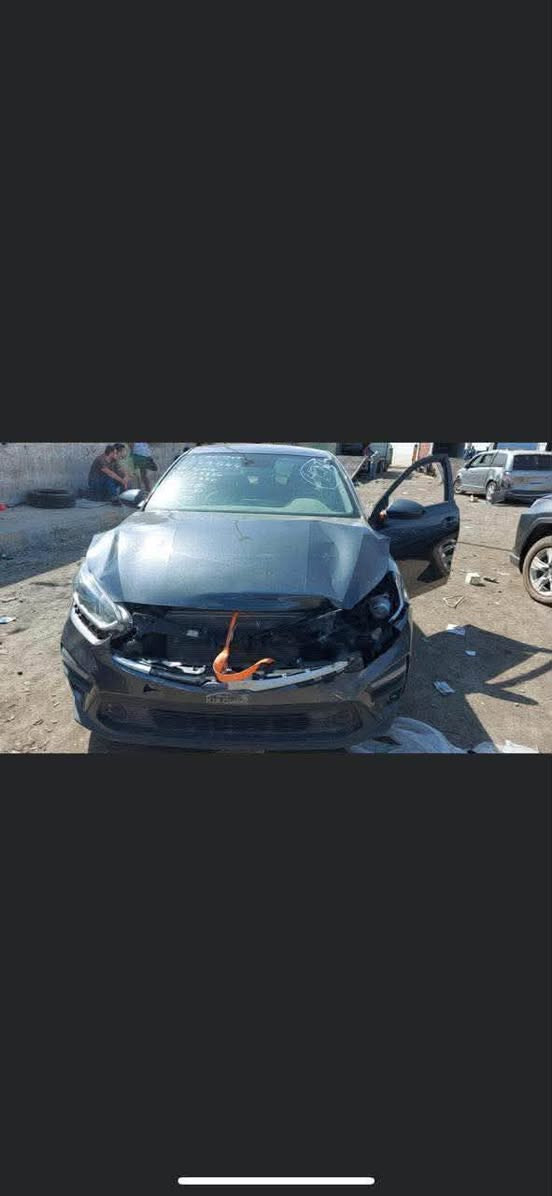 السلام عليكم
كيا فورتي موديل ٢٠١٩ السيارة جديدة معنى الكلمة 
مال بيت حادث بنيد فقط السيارة حلوة احلى من الصور كير عادي 
كير عادي 
ماشية ٩٠ السيارة اترايهة زيرو مناقصهة اي شي تدفئة تبريد ثلج 
الاتصال على الرقم ***********
