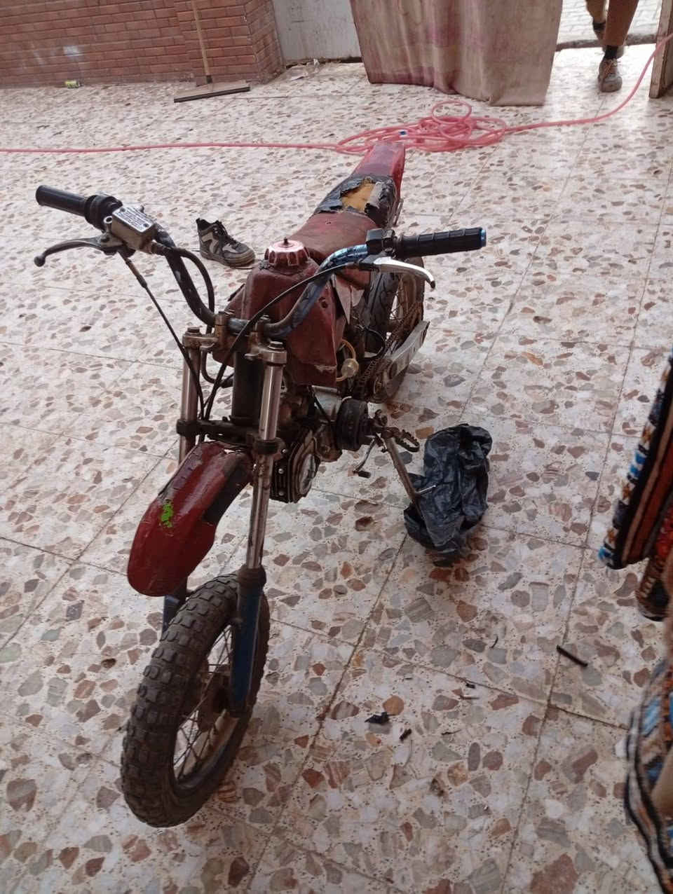 سلام عليكم شباب قفاز للبيع حجم صغير *********** بي واتساب
