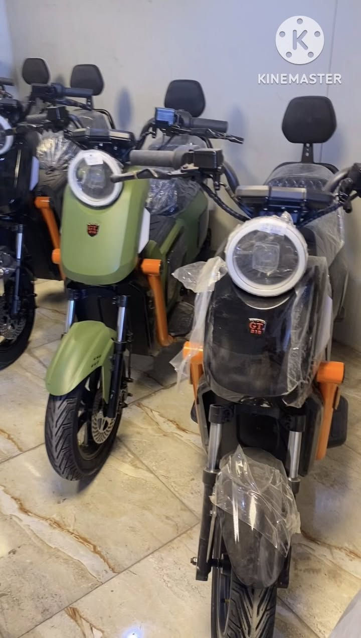 بسم الله ما شاء 
عرض 🔥🔥 خاص في الشهر الكريم 
جي تي إس 918  بطاريات ليثيوم فوسفات الحديد للمسافات الطويلة فول دسك امامي خلفي تشغيل عن بعد مخرج USB شاحن موبايل بطارية ليثيوم 48 فولت 50 أمبير فوسفات الحديد تمشي من 65 إلى 70 كيلو متر بالشحنة الواحدة حقيقي ضمان ضمان هذا المشي عند الشراء شاحنة اصلي تاير كبير 100/90/12 لايت زنون سكن LED 
ويوجد موديل قياس التاير 350/10 نفس الموديل والمواصفات بطارية ليثيوم فوسفات الحديد  48 فولت 30 أمبير تمشي من 40 إلى 50 كيلو متر بالشحنة الواحدة ضمان ضمان هذا المشي عند الشراء   
ملاحضه : 🔥🔥 متوفر جميع قطع غيار هذا الموديل جي تي إس 918 
الاسعار 750 الف
الاسعار 850 الف 
الاسعار 950 الف
الاسعار 1100 الف 
للاستفسار الأتصال على هذا الرقم يوجد واتساب 
 ***********
العنوان بغداد شارع الضلال
