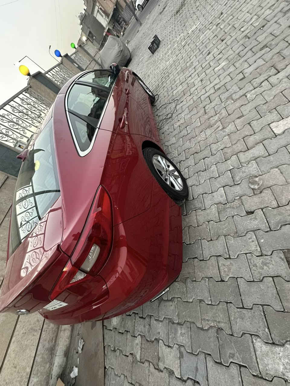 السلام عليكم 
سوناتا موديل 2017 محرك 2400GDIالسياره بدون ايرباك مواصفات عاديه محرك وكير خير من الله  
للاستفسار ***********
