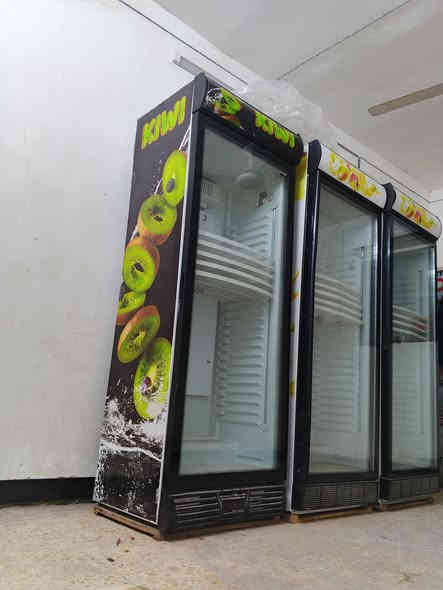 ***********اكو عارضات جدد بل كارتون واكو عارضات مستعمل اسعار جوه السوك المستعمل ب200)والجديد ب350اكو توصيل بكروته وذا حاب تجي وشوف مكاني نجف ركن شارع مدينه
