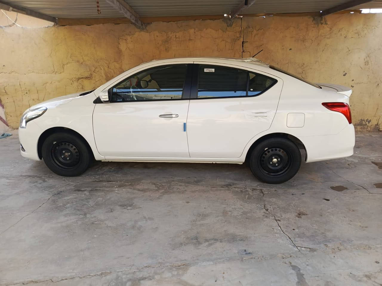 سلام عليكم صني للبيع فقط موديل 2025سباره رقم ربيل تريد تحويل تريد وكاله سياره ستختام شخصي سياره مصريه ماشيه 33 كفاله عامه من كلشي بس بيه صبغ يم قبق البنزين شبر تقريبن العنوان البصره سعر 115بيه مجال رقم الهاتف ***********.   ***********
