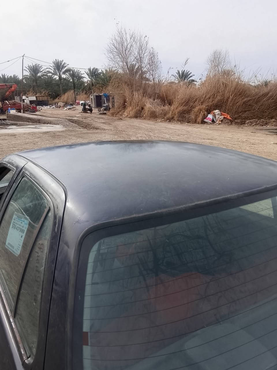 السلام عليكم 
كيا سيفيا للبيع موديل ١٩٩٦
رقم انبار دولي هزه جديده
 كير عادي نضيف خير من الله العنوان
محرك مسكر جديد لا صرف 
ولا تبخير جديد لوك كهربائيات شغاله 
نضيفه كلش خياسات قليله كلش 
السعر ٣٣وبيها مجال 
العنوان واسط الحفريه 
***********
