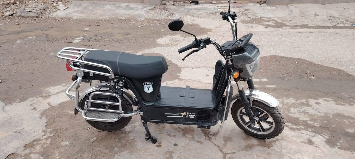 سلام عليكم دراجة شحن ست بطاريات صالهة 15يوم من مطلعهة من الوكيل جديدة شراي هاذ رقم راعيهة وتدلل‏‪0774 840 5313‬‏
