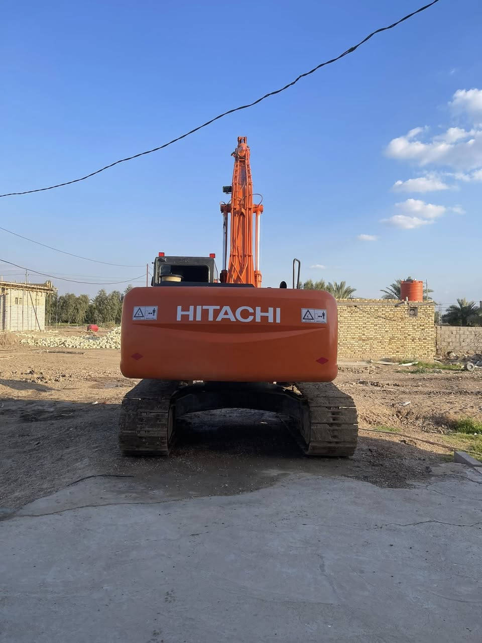 للبيع حفاره جي فايف موديل 2015 محرك ومضخه شركه مكفوله’
العنوان بابل///***********
