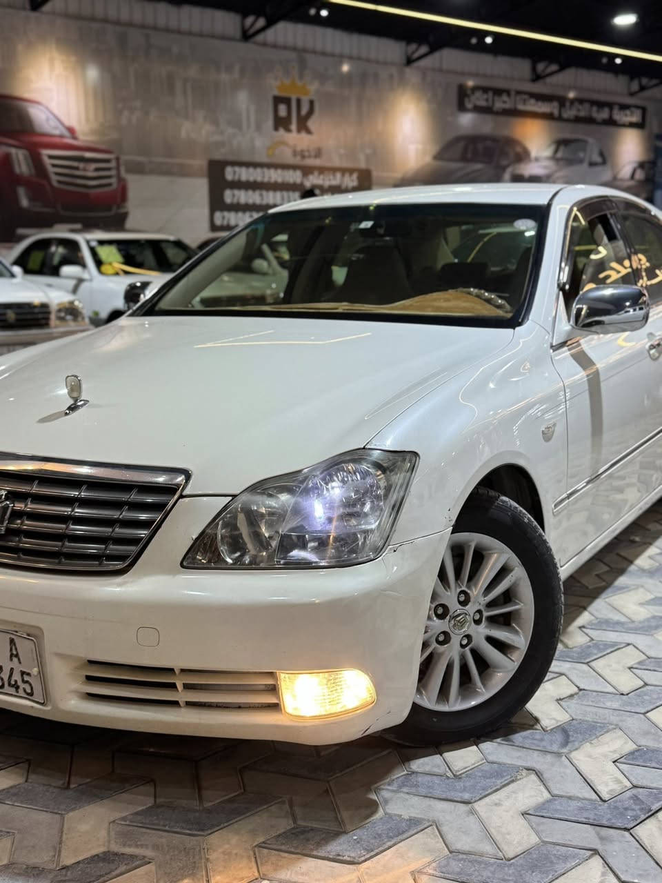 للبيع كراون شاهينه 

(سياره جديدة  كلش

تحوير فوك  امارات 

دشبول أمارات جديد 

مشط يسره بلاد جديد 

رقم انبار دولي  بسمي  مشروع وطني اصولي تسجيل جديد قرار 48 شرط بفتره الشهرين تسجيل لاول مره  سنويه جديده ونافذه لنهايه 2028 تحويل ثاني يوم بسمك  ~~~

كص قماره والباقي كفاله 

مكينه وكير وحداديه كارتون 

تخم تأير جديد 

السياره ما عايزه برغي 

♕  المواصفات ♕

@2 دكم  : 

@شاصي 80 

@ستيرن كهربائي 

@نضام ترحيب عند الاقتراب

@مري شفط بلاد

@جي بي اس خرائط 

@تحكم  خلفي كامل بلصوت و التبريد 

@شاشة كبيرة  

@ويل كب بلادي   

@سيدي جنجر خزن 

@كامره خلفيه دواره 

@مثبت سرعه 

@حساسات خلفي وامامي بلاد

@كشنات كهرباء 

@دمام خلفي 

@ويل 16 بلادي 

@لايت زنون بلاد 

@بلجكتور زنون بلادي 

@غرفة بيجي مع صاج 

@تحكم استيرن جهتين 

العنوان : النجف معرض رزاق الخزعلي

*********** 📞☎️

💵السعر   128  مع مجال بسيط اخوان
