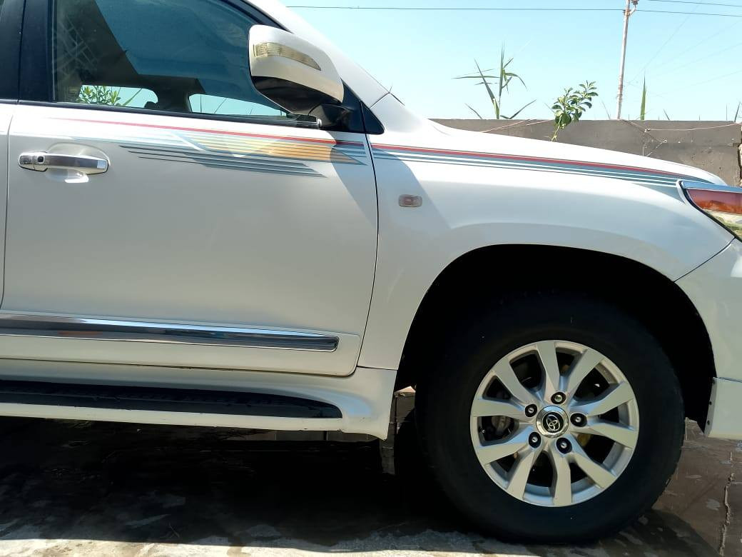 السلام عليكم
تيوتا لاندكروزر 
موديل 2008 محدث 2014 ( دعاميات فقط )
 V 6
مكفوله كفاله عامه 
رقم : اربيل
السعر : 275 $🔥
***********
‏‪0773 472 3922‬‏
