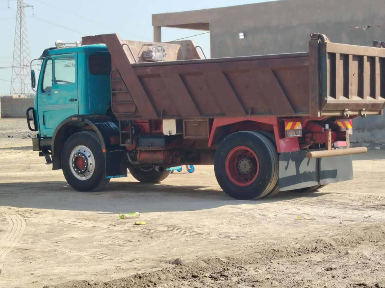 سلام عليكم البي 75
كير 25مكينه 25 رقم نكليزي سياره جهازه   الاستفسار علئ الرقم***********
