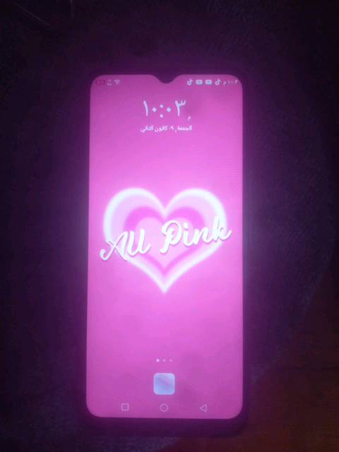 موبايل إنفينيكس بحالة جيدة جدًا للبيع. الجهاز يأتي بلون أزرق لامع ويتميز بكاميرا خلفية ثلاثية وبصمة إصبع في الخلف للخصوصية. الشاشة واضحة مع قفل شاشة مخصص.