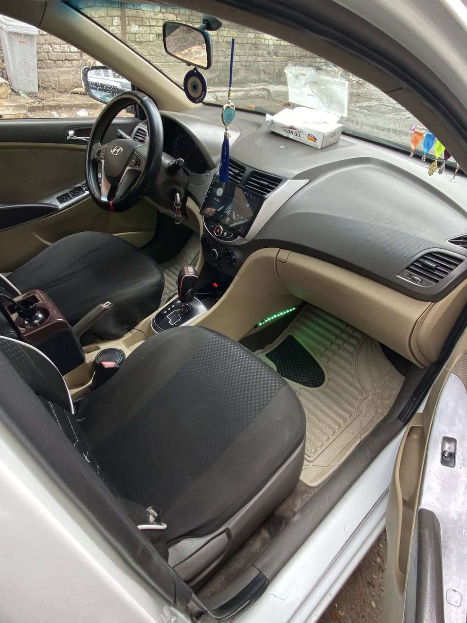 السلام عليكم اكسنت ٢٠١٢ خليجي محرك ١٦٠٠دوش سياره فول كلشي بشرط فول مواصفات فتحه سقف تحكم استيرن اشاير بالمري ٥تجاوي  ماشيه 129 رقم بغداد الإنكليزي باسمي مشروع وطني ثاني يوم تحويل السعر ١٠٠وبيها مجال بسيط بيها صبغات بسيطه بدون معجون مكاني بغداد شارع حيفا *********** واتساب ..***********واتساب
