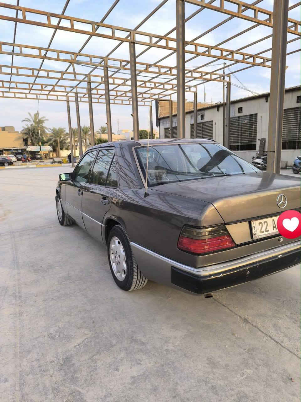 السلام عليكم
مارسدس موديل 87 محدث 91 مكينه 2 ونص VVTI 

لا تنقيص ولا تبخير سيارة جاهزه قواعد دبل بلاد تبريد شغال تخم تاير وباتري جديد سياره مشدود عليها منضومة غاز  60 لتر

سياره جاهزه بدون نواقص فقط فتحه السقف ماتشتغل

رقم اربيل الدولي وكاله او مداور

سعر 55 وبيه مجال قليل
مكاني الديوانيه
***********
