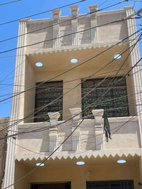 بيت طابو للبيع 🏡، بناء حديث ومرتب، مساحته 75 متر مربع وطابقين ✨. موقعه...