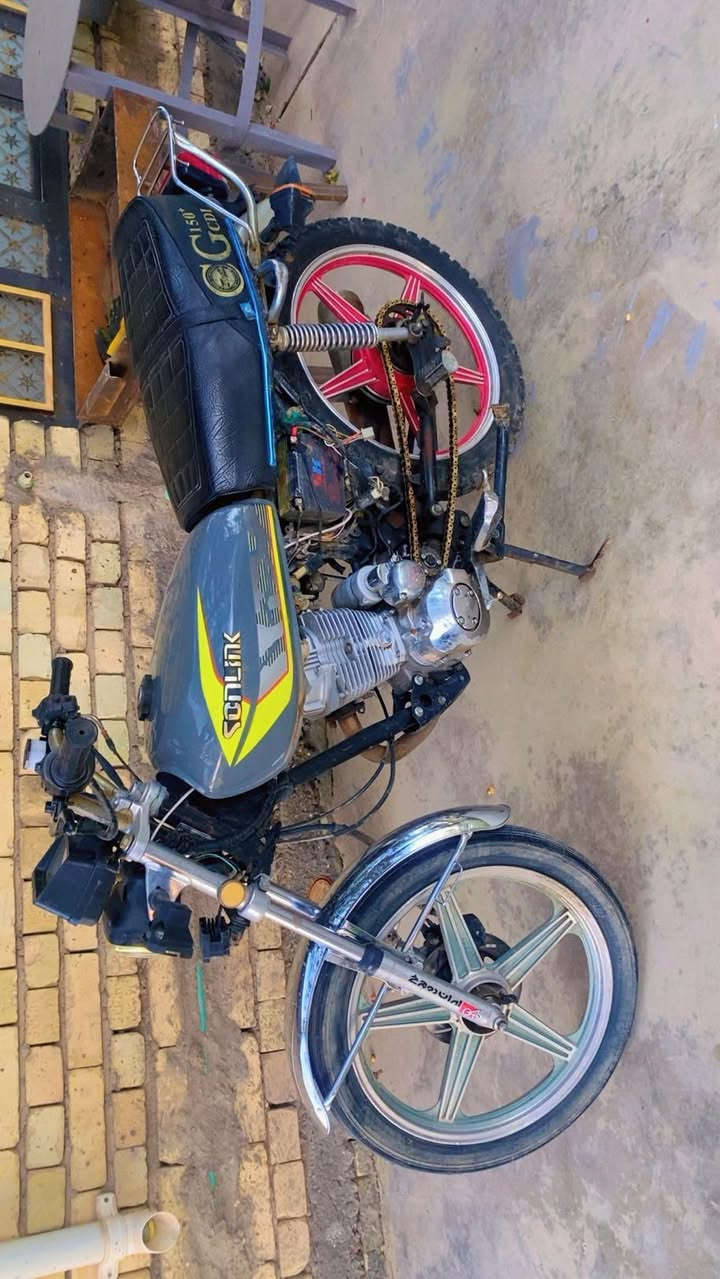 سلام عليكم ورحمة الله ماطور يراني  للبيع فول سعر600الف موديل23ستفسار ع رقم/***********/***********
